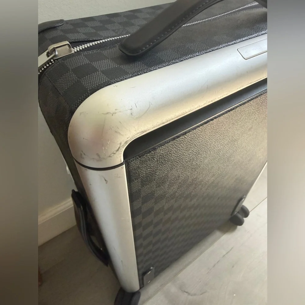 Louis  Vuitton Horizon 50 Suitcase In Damier Graphite Canvas